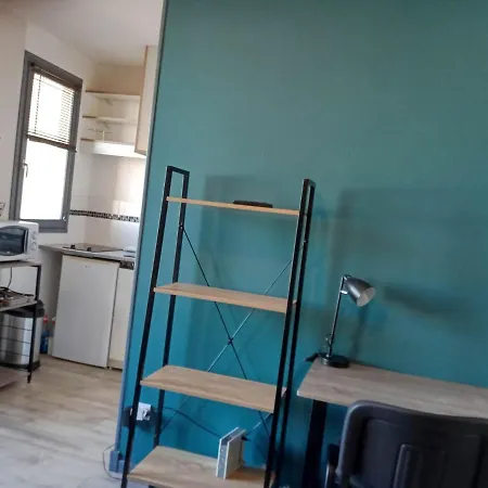 Studio Centre Pradines 2 *